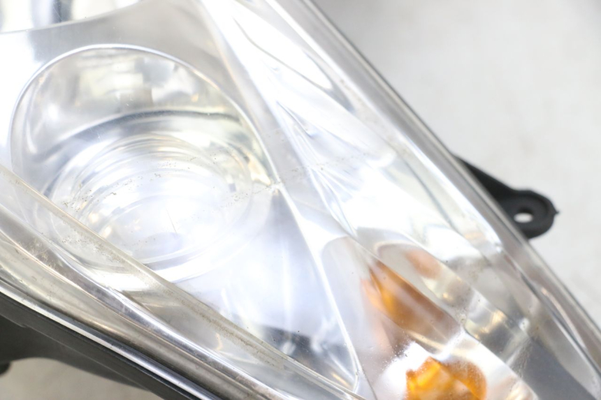 photo de FAROL DIANTEIRO PEUGEOT ELYSTAR 125 (2002 - 2007) - Detalhe da peça