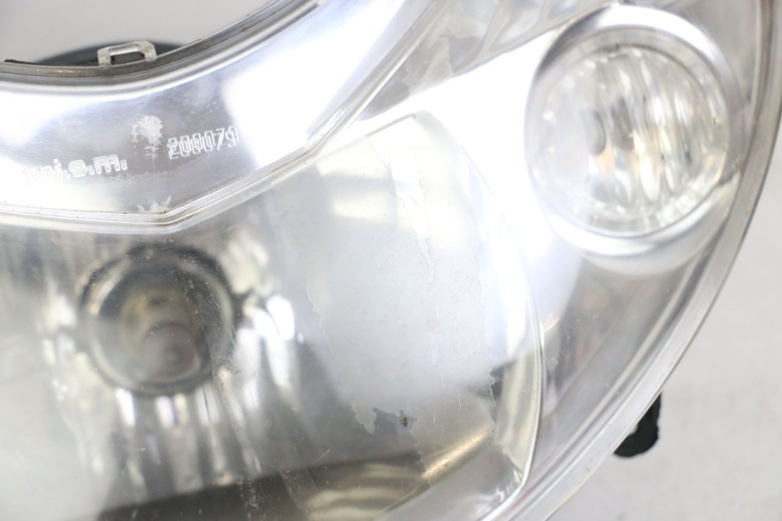 photo de FAROL DIANTEIRO PEUGEOT ELYSTAR 125 (2002 - 2007) - Detalhes característicos