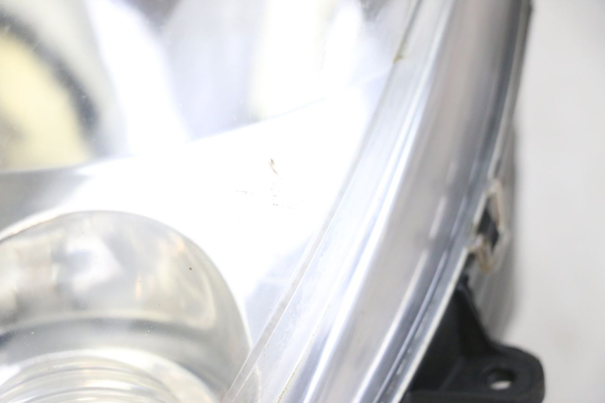 photo de FAROL DIANTEIRO PEUGEOT ELYSTAR 125 (2002 - 2007) - Zoom do estado de desgaste