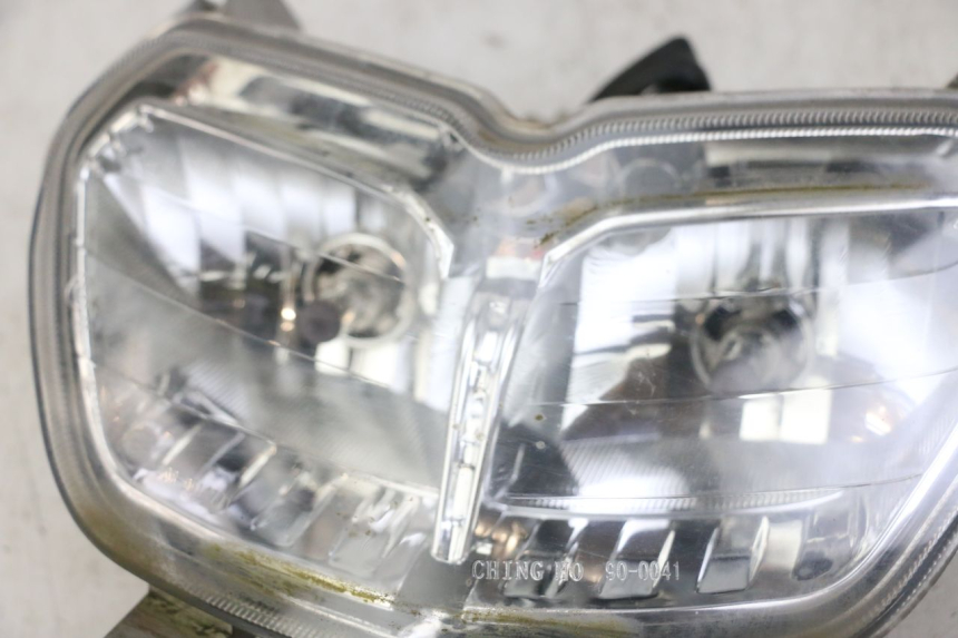 photo de FAROL DIANTEIRO PIAGGIO NEW TYPHOON 50 (2010 - 2017) - Zoom do estado de desgaste