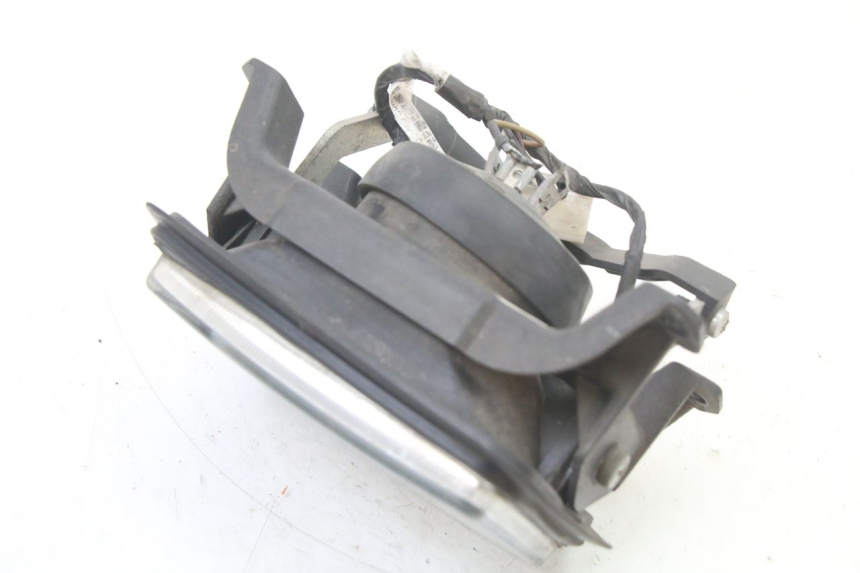 photo de FAROL DIANTEIRO PIAGGIO VESPA S 2T 50 (2007 - 2014) - Zoom do estado de desgaste