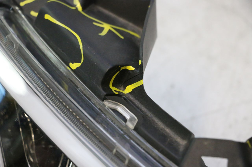 photo de FAROL DIANTEIRO JM MOTORS R-MAX TECH 50 (2024 - 2026) - Detalhe da peça