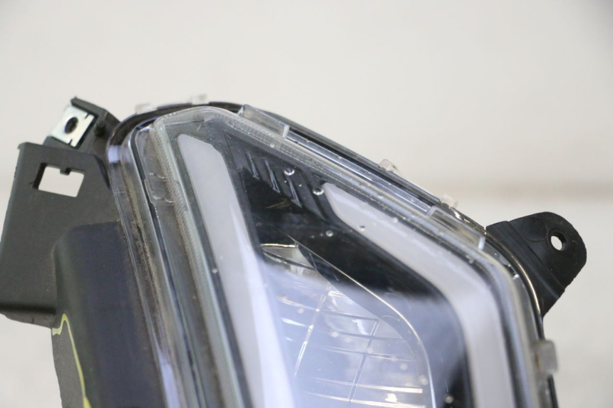 photo de FAROL DIANTEIRO JM MOTORS R-MAX TECH 50 (2024 - 2026) - Outro ângulo de visão