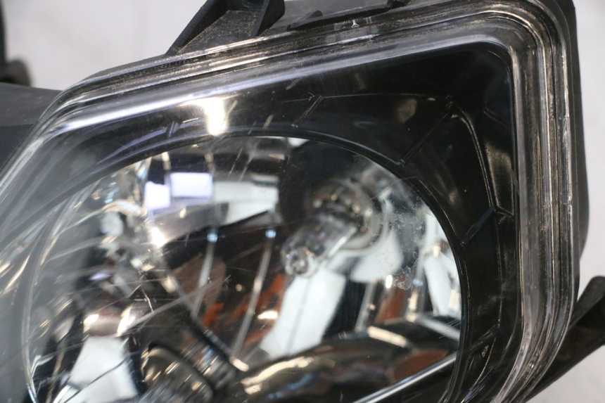 photo de FAROL DIANTEIRO ORCAL RAPTOR 50 (2015 - 2021) - Vista de perto