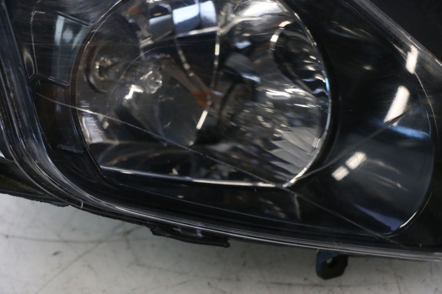 photo de FAROL DIANTEIRO ORCAL RAPTOR 50 (2015 - 2021) - Zoom do estado de desgaste