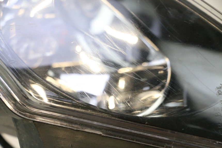 photo de FAROL DIANTEIRO ORCAL RAPTOR 50 (2015 - 2021) - Zoom do estado de desgaste