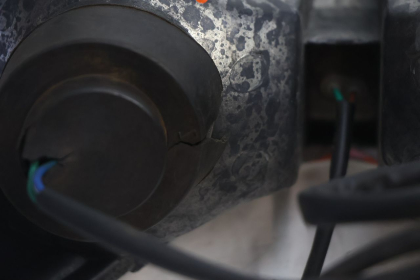 photo de FAROL DIANTEIRO YAMASAKI ROADSTER 50 (2013 - 2018) - Ampliação dos componentes