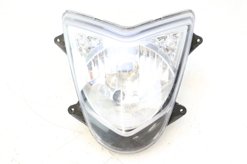 photo de FAROL DIANTEIRO TNT MOTOR ROMA 10' 2T 50 (2011 - 2018) - Detalhes característicos