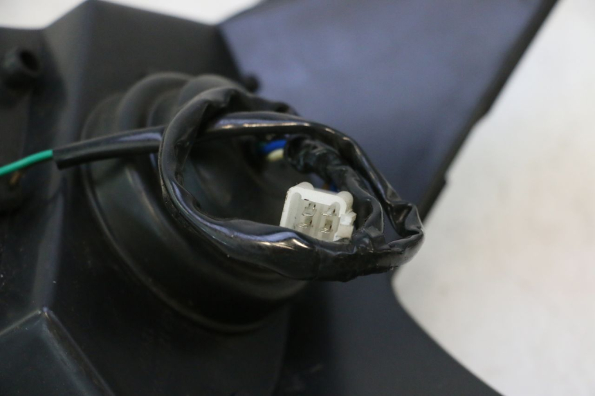 photo de FAROL DIANTEIRO TNT MOTOR ROMA 10' 2T 50 (2011 - 2018) - Outro ângulo de visão
