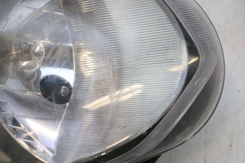 photo de FAROL DIANTEIRO TNT MOTOR ROMA 10' 2T 50 (2011 - 2018) - Zoom do estado de desgaste