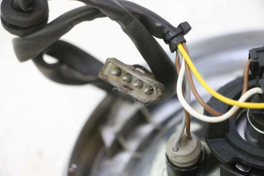 photo de FAROL DIANTEIRO MZ RT 125 (2000 - 2008) - Detalhes característicos