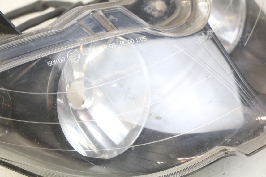 photo de FAROL DIANTEIRO GILERA RUNNER SP 50 (2009 - 2017) - Detalhes característicos