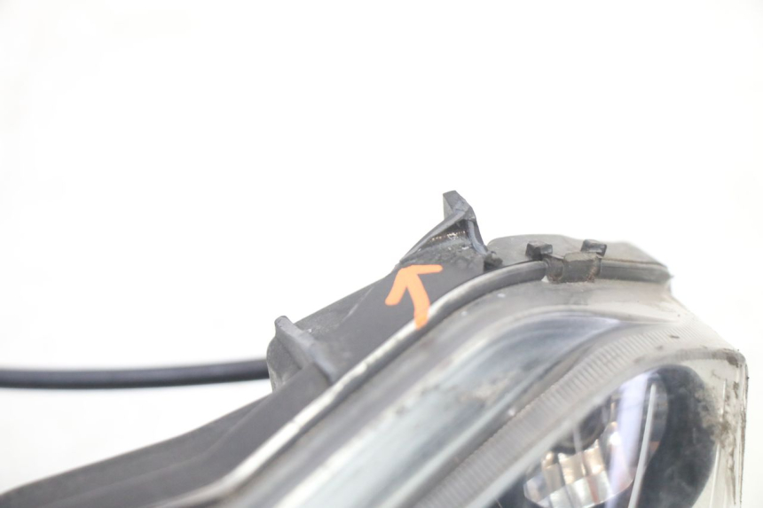 photo de FAROL DIANTEIRO GILERA RUNNER SP 50 (2006 - 2008) - Outro ângulo de visão
