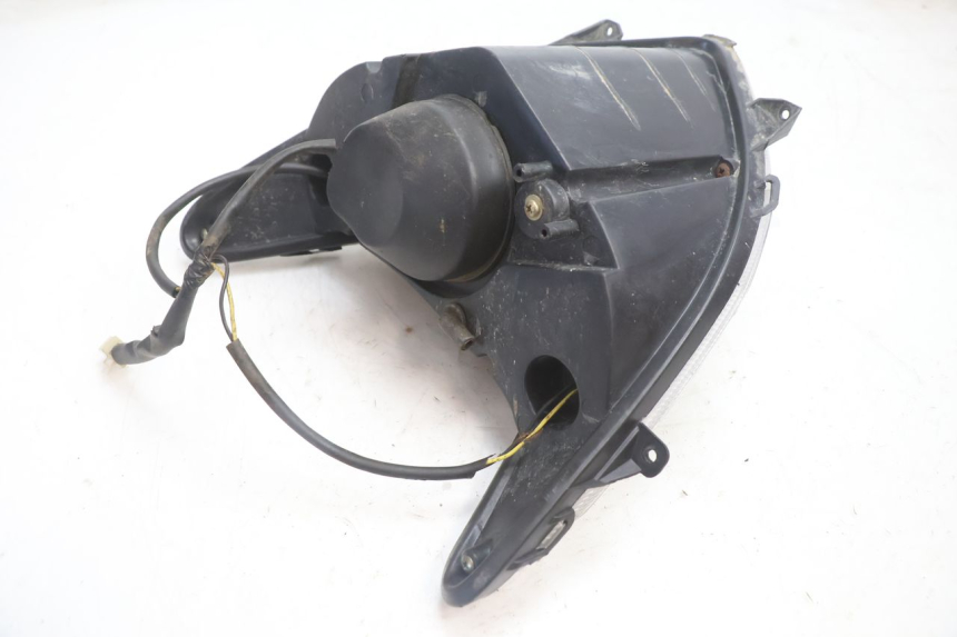 photo de FAROL DIANTEIRO KEEWAY RY6 2T 50 (2011 - 2019) - Estado da superfície