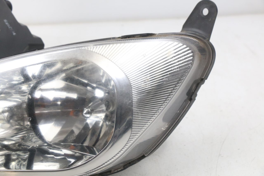 photo de FAROL DIANTEIRO DAELIM S2 125 (2006 - 2007) - Pontos de fixação