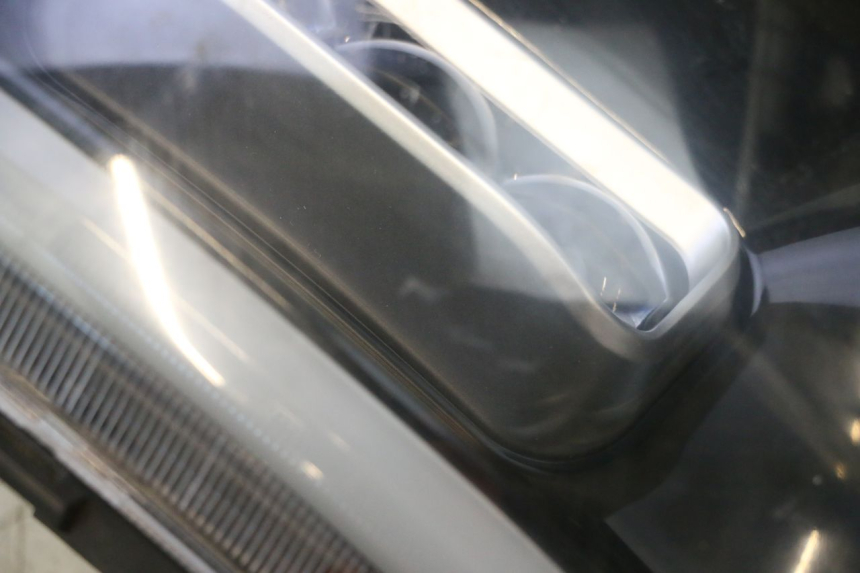 photo de FAROL DIANTEIRO BAIKU SAKURA 1 (2021 - 2025) - Detalhes característicos