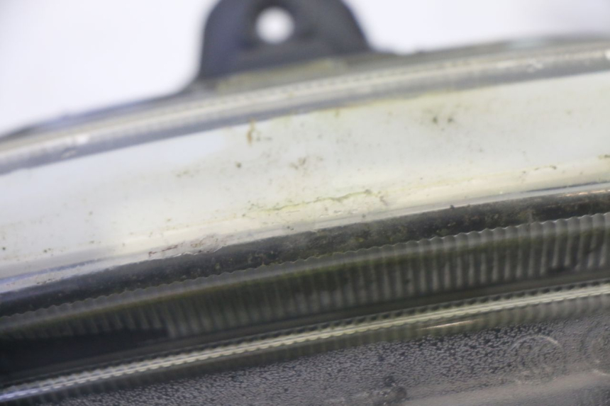 photo de FAROL DIANTEIRO JM MOTORS SANTANA EVO 50 (2024 - 2026) - Zoom do estado de desgaste