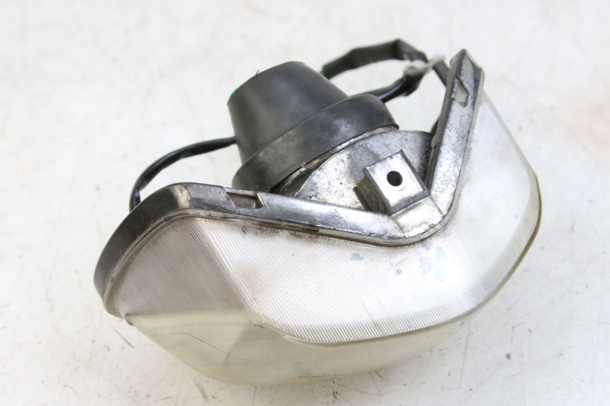photo de FAROL DIANTEIRO JM MOTORS SANTANA 50 (2014 - 2023) - Pontos de fixação