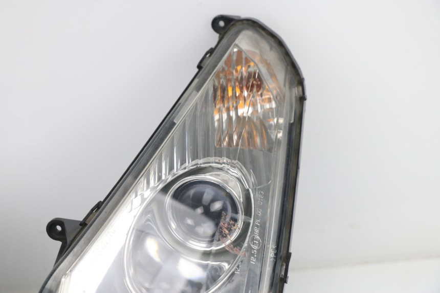 photo de FAROL DIANTEIRO PEUGEOT SATELIS COMPRESSOR K15 125 (2006 - 2009) - Imagem adicional
