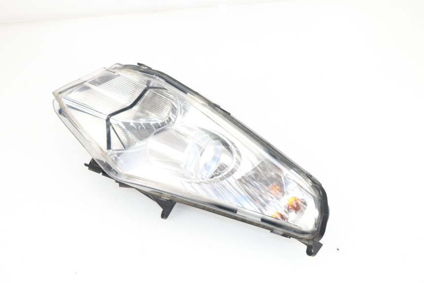photo de FAROL DIANTEIRO PEUGEOT SATELIS COMPRESSOR K15 125 (2006 - 2009) - Zoom do estado de desgaste