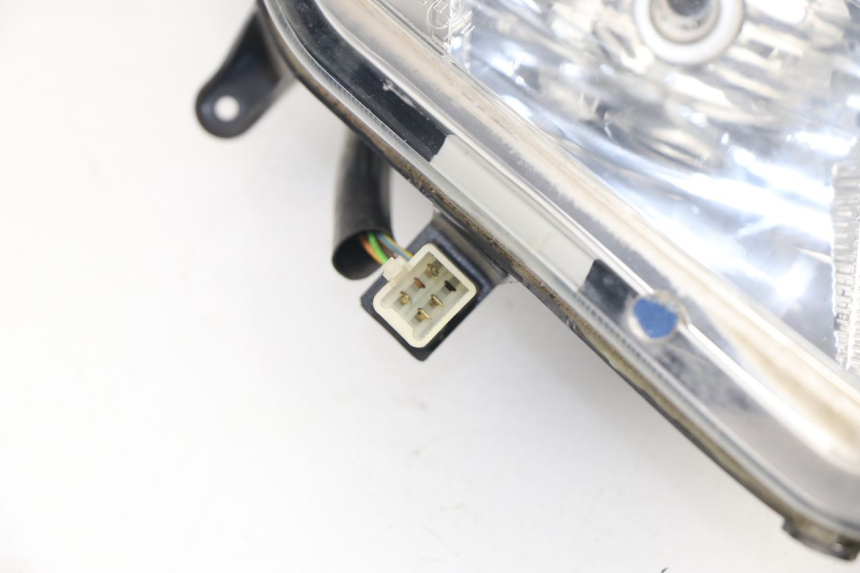 photo de FAROL DIANTEIRO PEUGEOT SATELIS COMPRESSOR K15 125 (2006 - 2009) - Marcações e referências