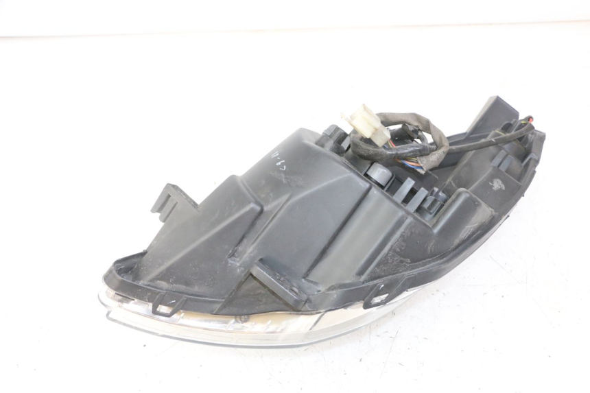 photo de FAROL DIANTEIRO PEUGEOT SATELIS 125 (2013 - 2018) - Zoom do estado de desgaste