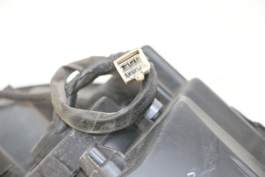 photo de FAROL DIANTEIRO PEUGEOT SATELIS 125 (2013 - 2018) - Ampliação técnica