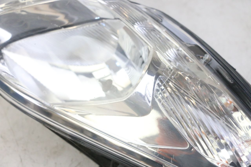 photo de FAROL DIANTEIRO PEUGEOT SATELIS 125 (2013 - 2018) - Peça verificada