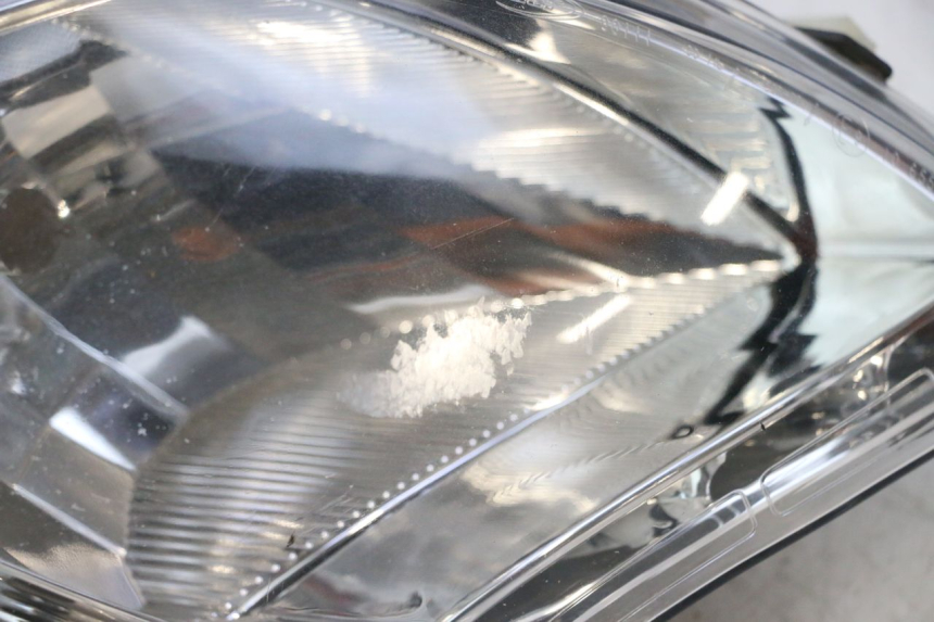 photo de FAROL DIANTEIRO PEUGEOT SATELIS 125 (2013 - 2018) - Inspeção visual