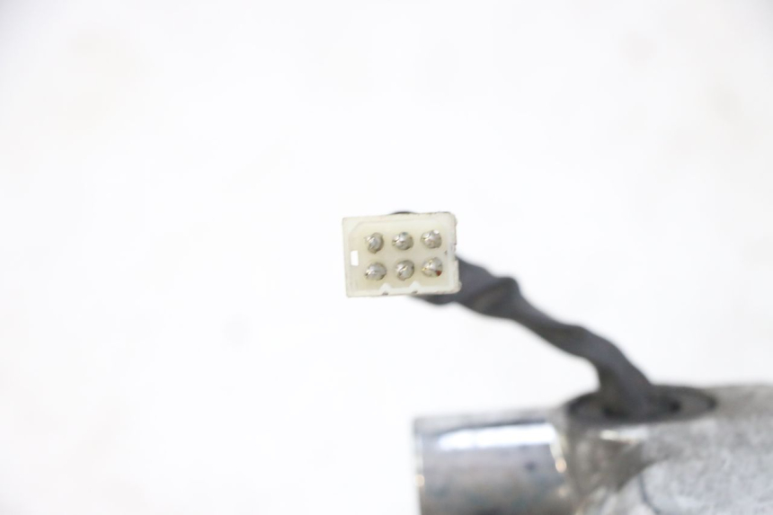 photo de FAROL DIANTEIRO APRILIA SCARABEO GT TOURING 125 (1999 - 2005) - Outro ângulo de visão