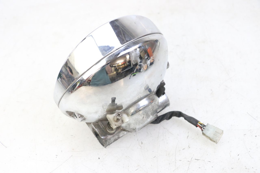photo de FAROL DIANTEIRO APRILIA SCARABEO GT TOURING 125 (1999 - 2005) - Pontos de fixação