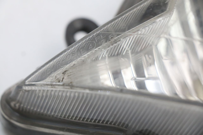 photo de FAROL DIANTEIRO HONDA SH ABS 125 (2012 - 2017) - Pontos de fixação