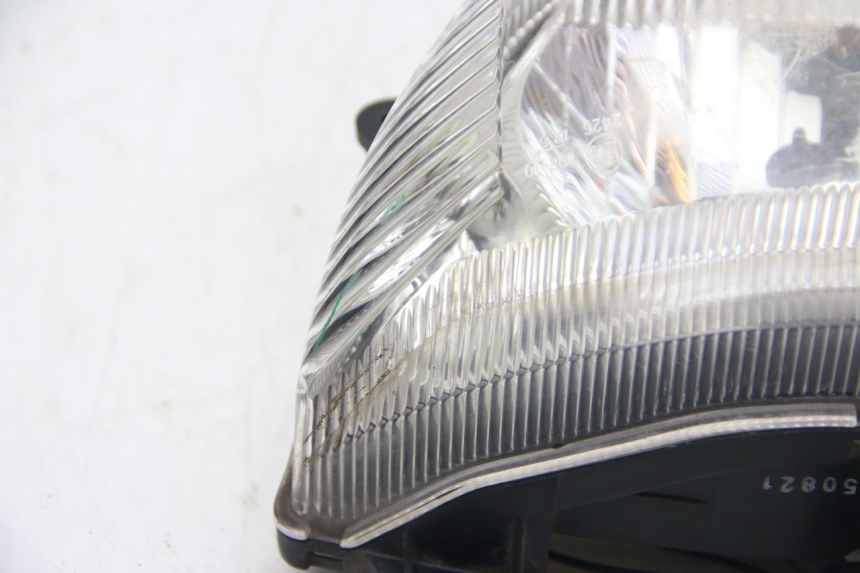 photo de FAROL DIANTEIRO SUZUKI SIXTEEN 125 (2008 - 2010) - Peça verificada