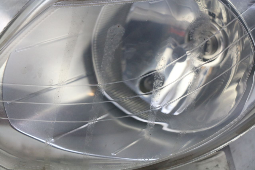 photo de FAROL DIANTEIRO MBK SKYCRUISER 125 (2010 - 2013) - Estado da superfície