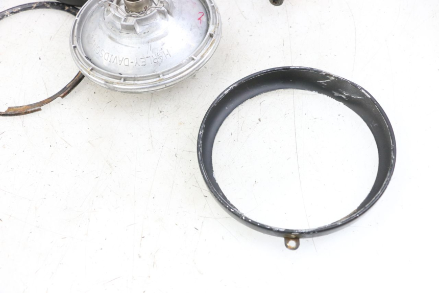photo de FAROL DIANTEIRO HARLEY DAVIDSON SPORTSTER XL CUSTOM 1200 (2003 - 2004) - Ampliação técnica