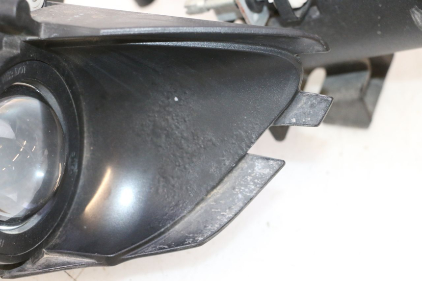 photo de FAROL DIANTEIRO CAN-AM SPYDER RS 1000 (2008 - 2012) - Vista de perto