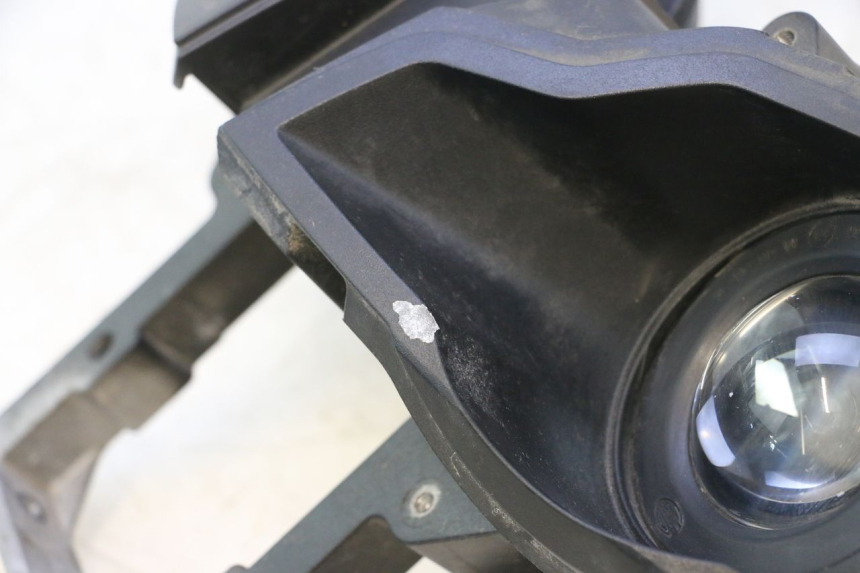 photo de FAROL DIANTEIRO CAN-AM SPYDER RS 1000 (2008 - 2012) - Pontos de fixação