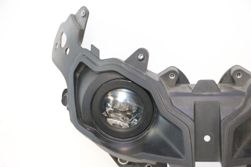 photo de FAROL DIANTEIRO CAN-AM SPYDER RS 1000 (2008 - 2012) - Marcações e referências
