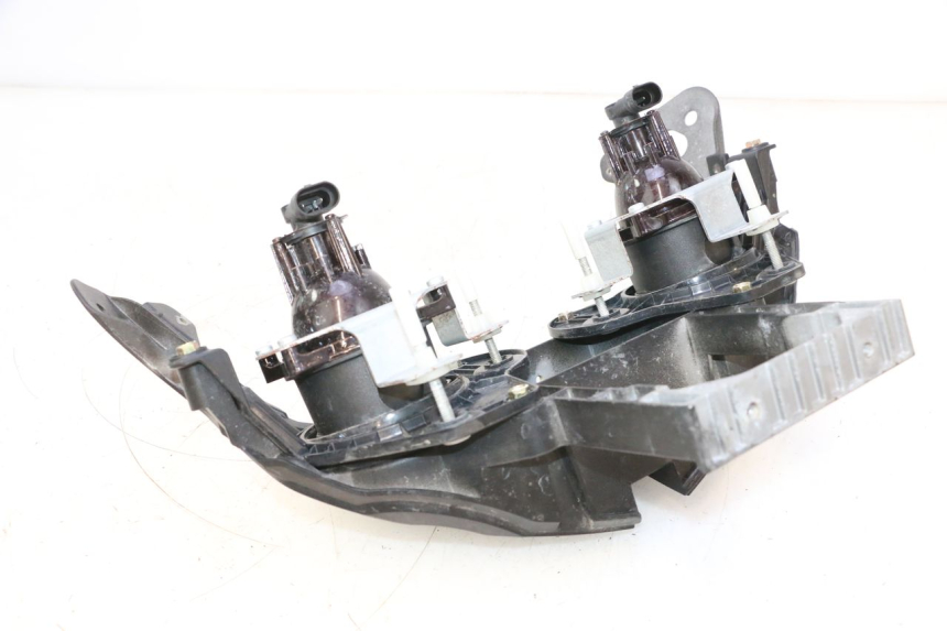 photo de FAROL DIANTEIRO CAN-AM SPYDER RS 1000 (2008 - 2012) - Pontos de fixação