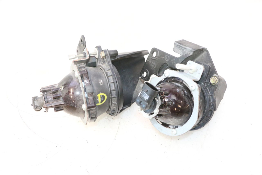 photo de FAROL DIANTEIRO CAN-AM SPYDER RS 1000 (2008 - 2012) - Estado da superfície