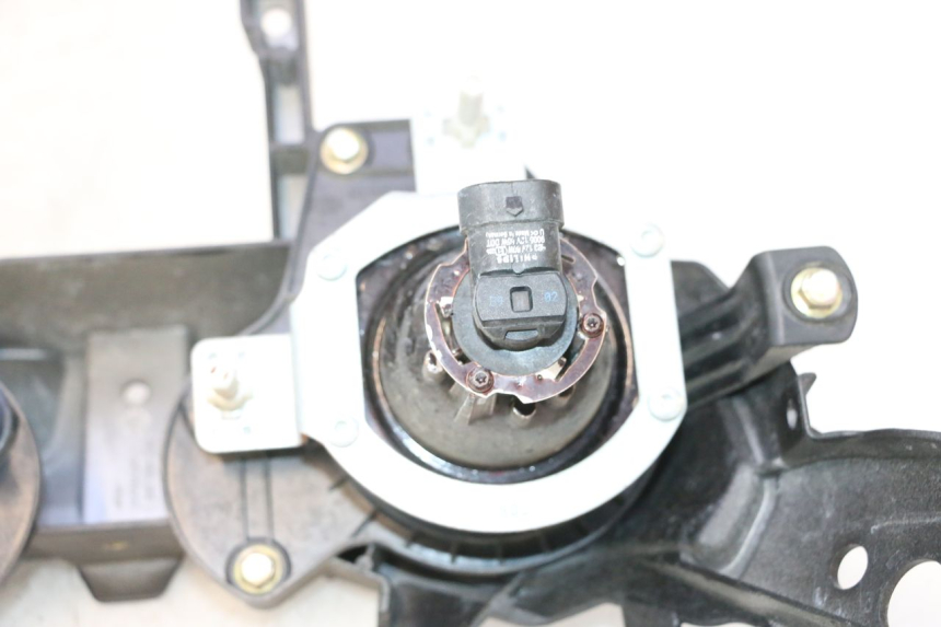 photo de FAROL DIANTEIRO CAN-AM SPYDER RS 1000 (2008 - 2012) - Peça verificada
