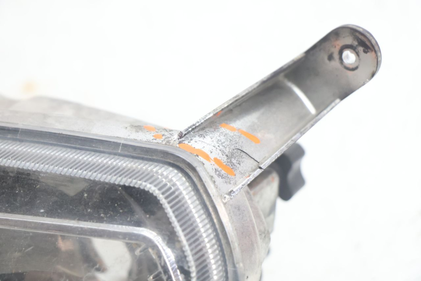 photo de FAROL DIANTEIRO APRILIA SR 2T 50 (2012 - 2017) - Zoom do estado de desgaste