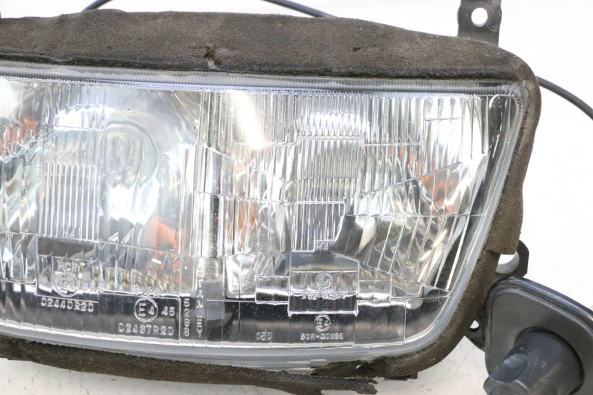 photo de FAROL DIANTEIRO HONDA ST PAN EUROPEAN 1100 (1990 - 2002) - Zoom do estado de desgaste