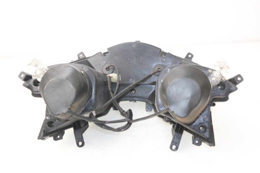 photo de FAROL DIANTEIRO RAZZO STEED 125 (2012 - 2018) - Outro ângulo de visão