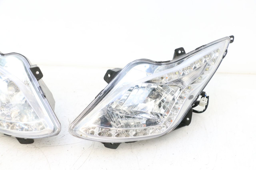 photo de FAROL DIANTEIRO VASTRO STREET S 50 (2016 - 2021) - Estrutura - ampliação