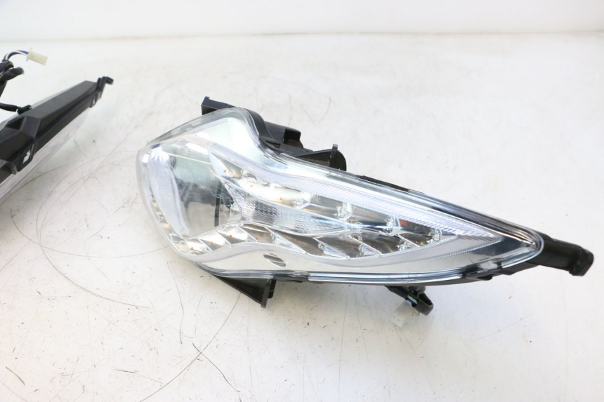 photo de FAROL DIANTEIRO VASTRO STREET S 50 (2016 - 2021) - Peça verificada