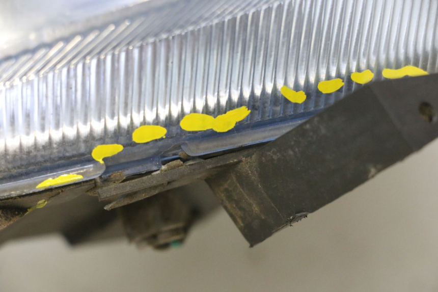 photo de FAROL DIANTEIRO KYMCO SUPER 8 2T 50 (2007 - 2013) - Estrutura - ampliação