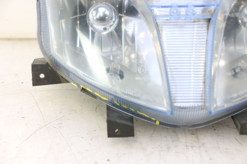 photo de FAROL DIANTEIRO KYMCO SUPER 8 2T 50 (2007 - 2013) - Zoom do estado de desgaste
