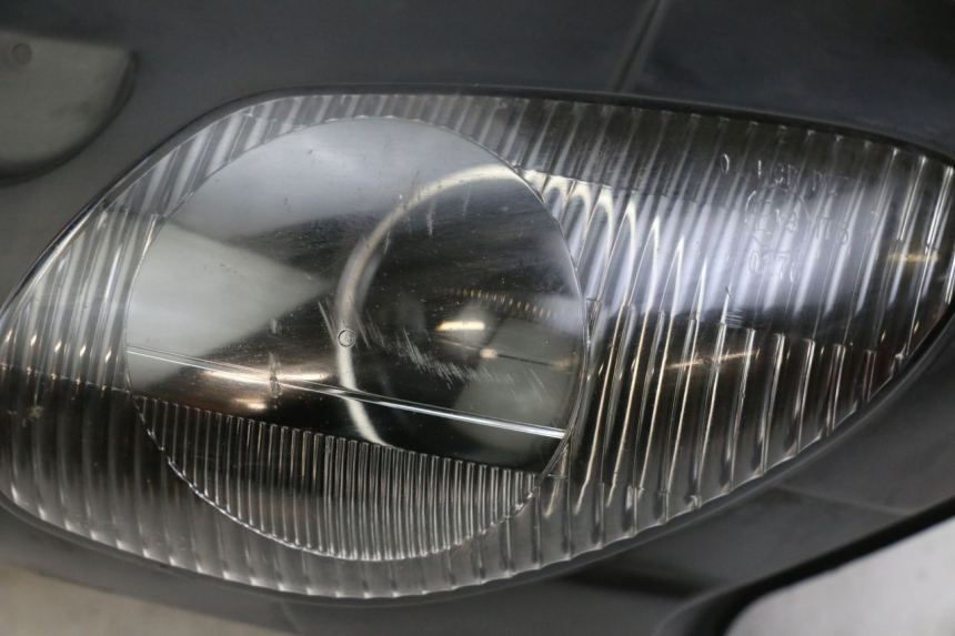 photo de FAROL DIANTEIRO SUZUKI SV S 650 (1999 - 2002) - Estado da superfície
