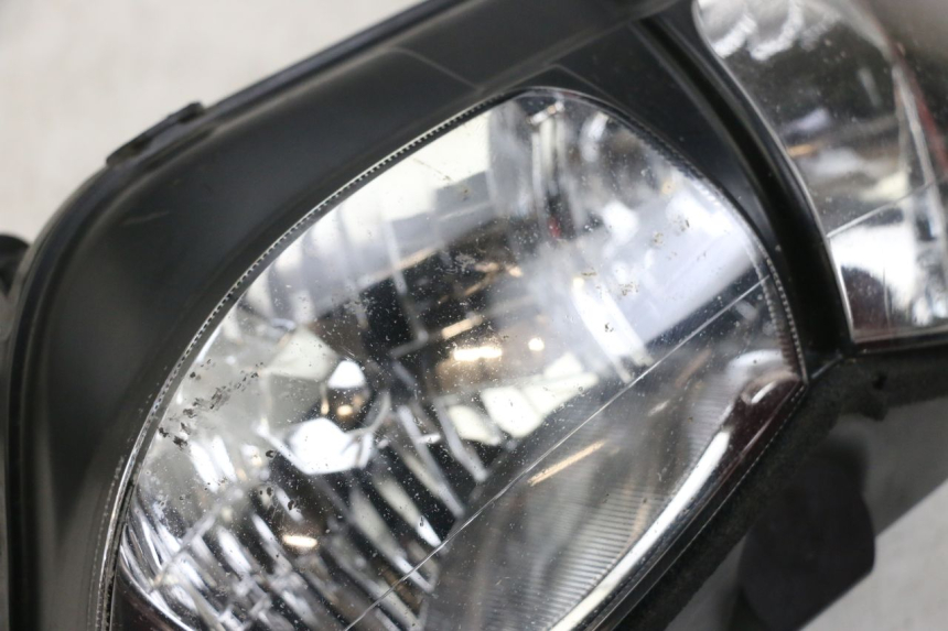 photo de FAROL DIANTEIRO YAMAHA TDM ABS 900 (2002 - 2014) - Ampliação técnica